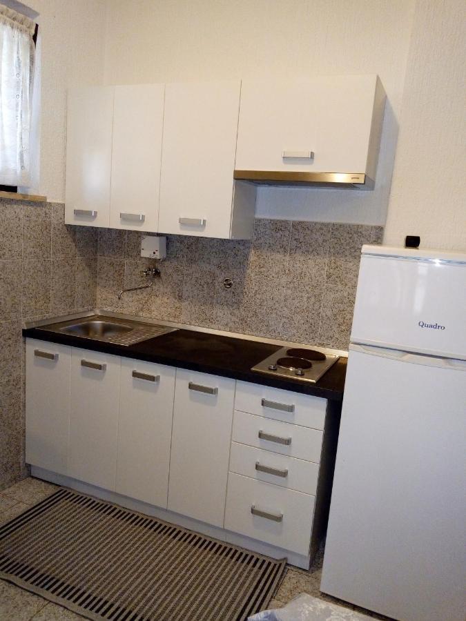 Apartmani Alma Пула Екстериор снимка
