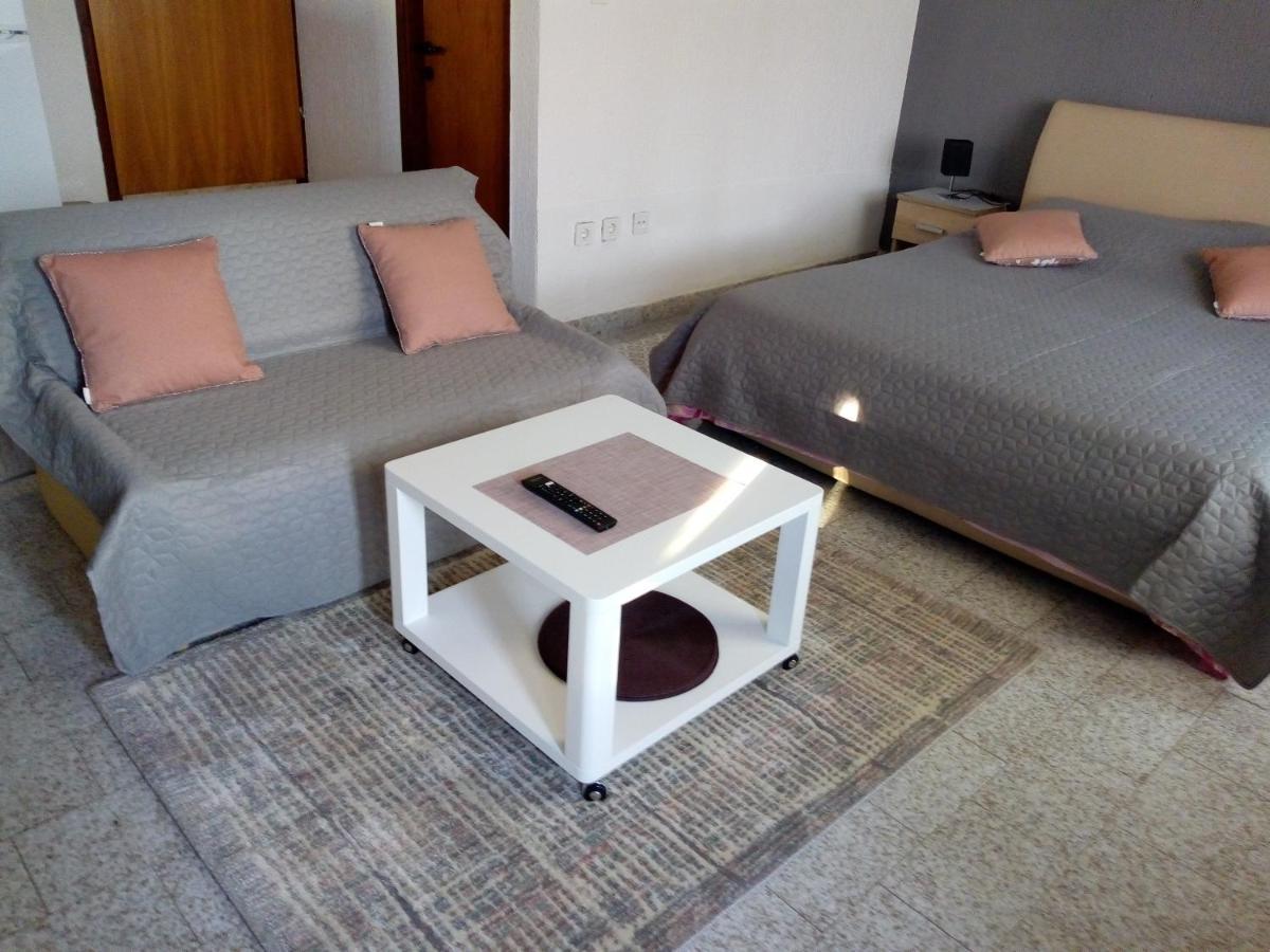 Apartmani Alma Пула Екстериор снимка