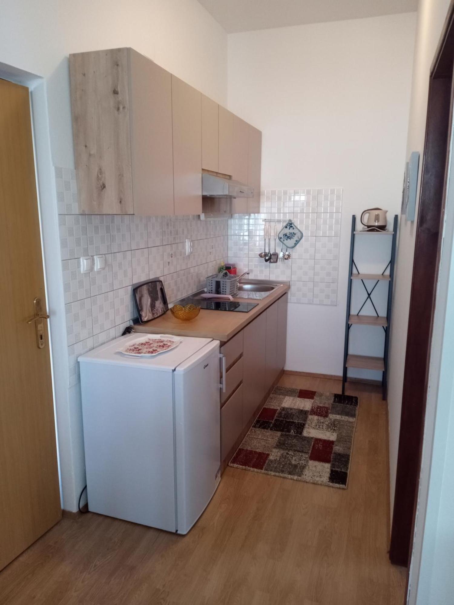 Apartmani Alma Пула Екстериор снимка