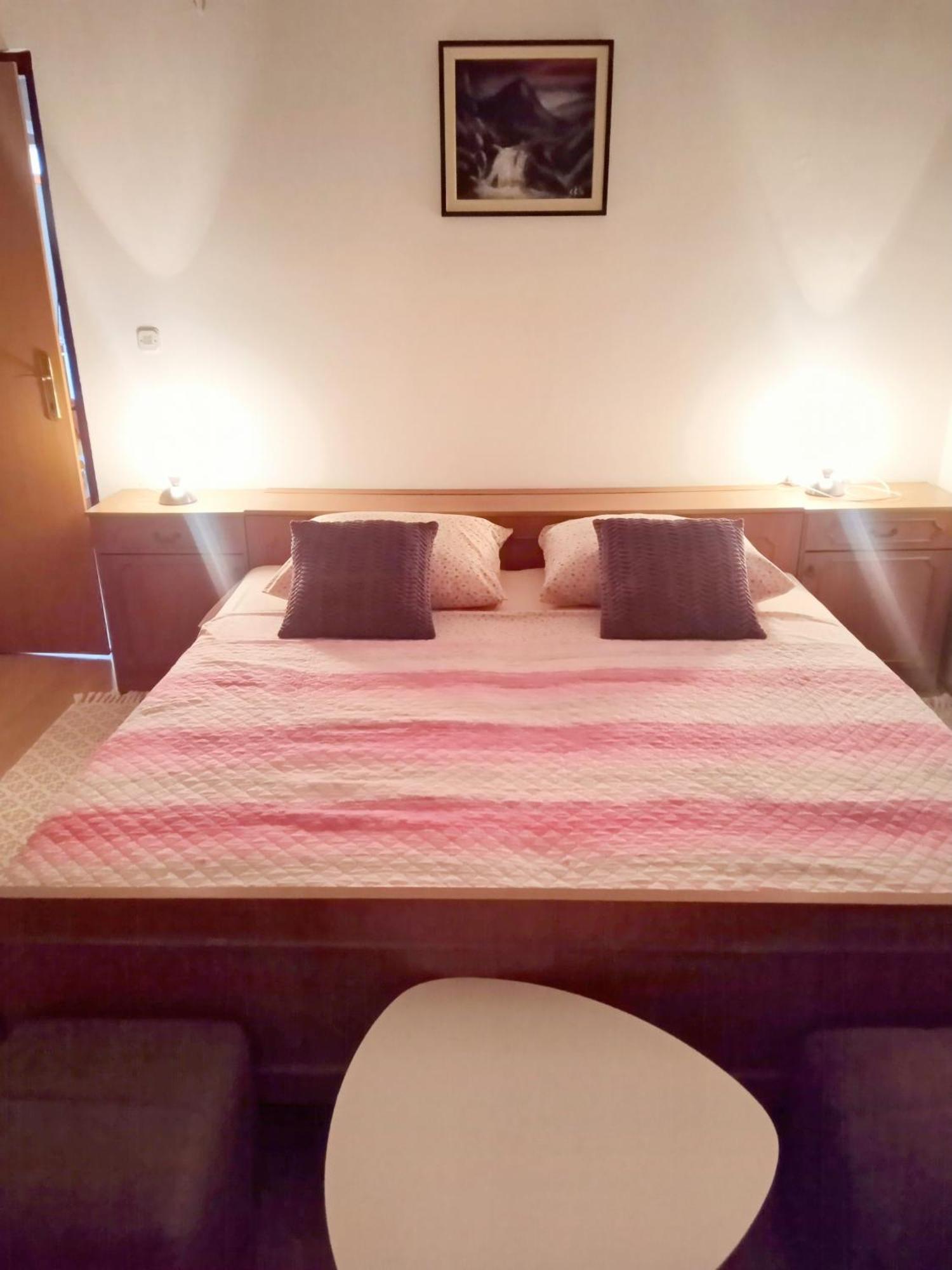 Apartmani Alma Пула Екстериор снимка