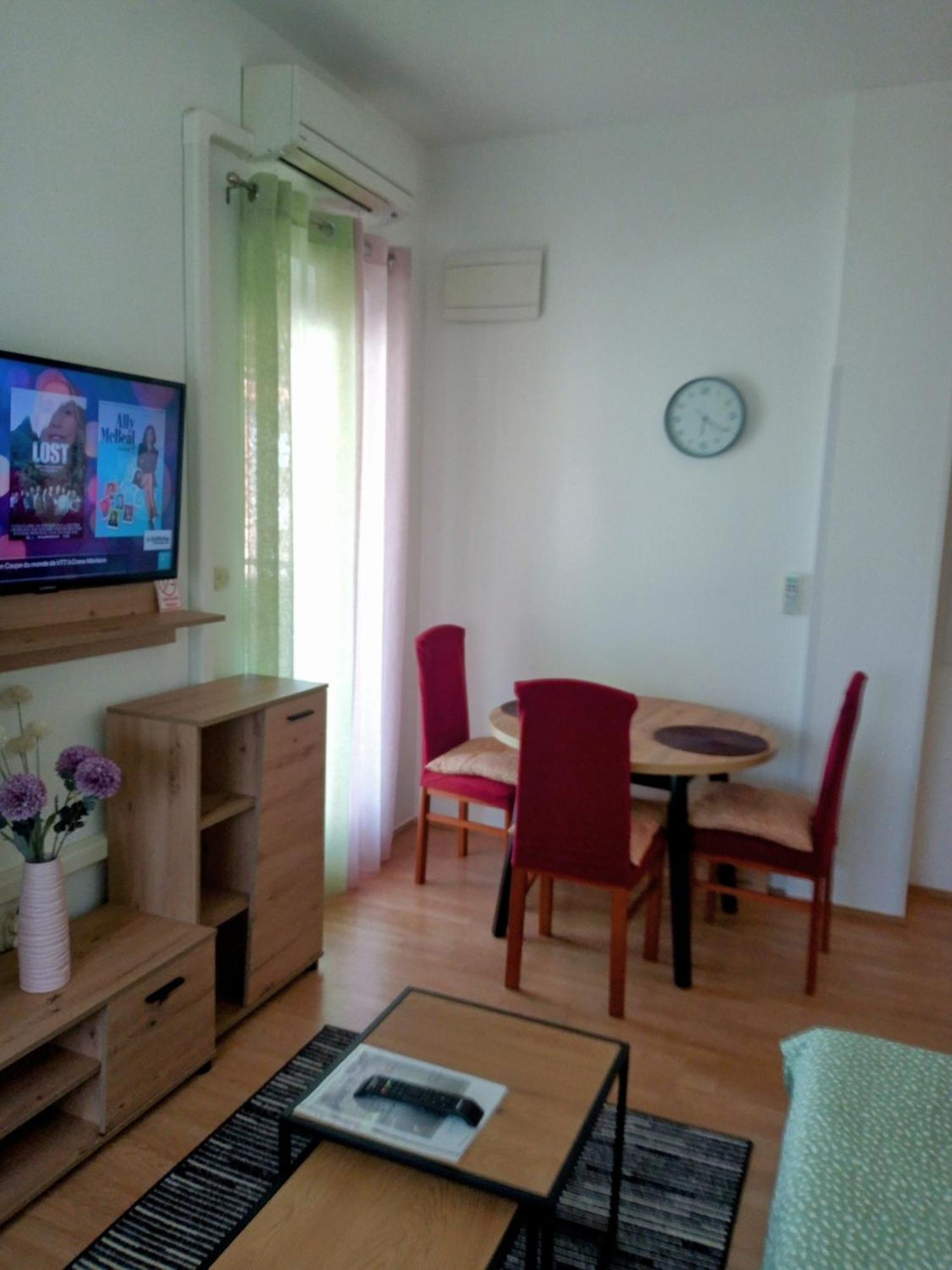 Apartmani Alma Пула Екстериор снимка